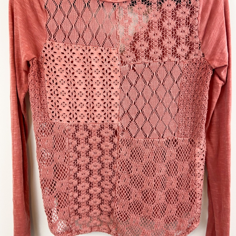 Free People Coral Patches Of Lace Henley Top XS - Picture 6 of 10